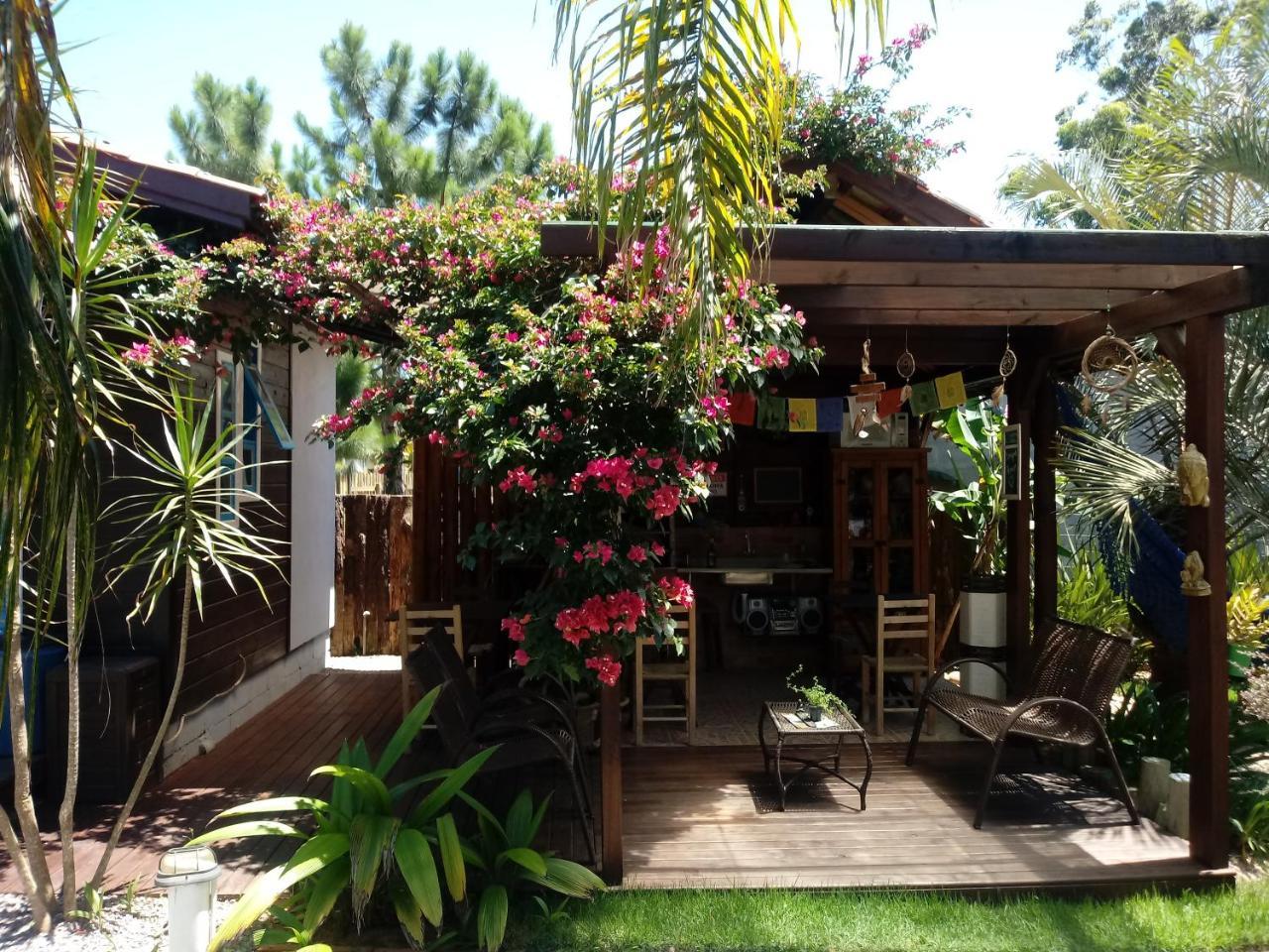 Hotel Meio Roots Cabanas De Aluguel Praia do Rosa Exterior foto